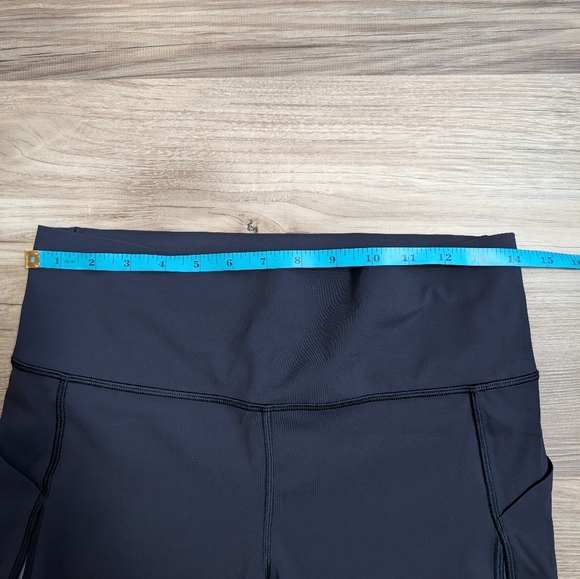 Lululemon All The Right Places Crop,‎ Size 10 Navy Blue Just Below Knee Leggings - Picture 8 of 8